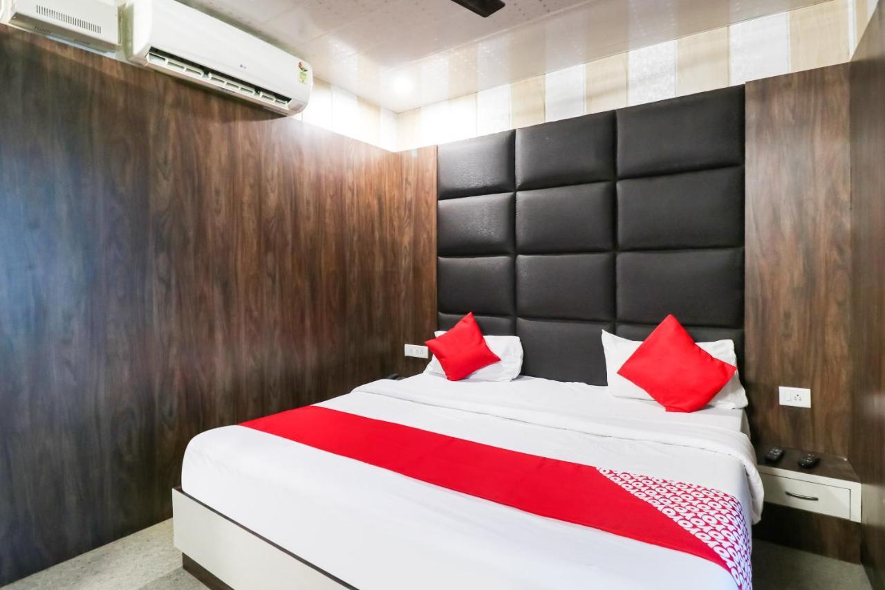 Oyo 6908 Hotel Royal City Āzamgarh Eksteriør billede