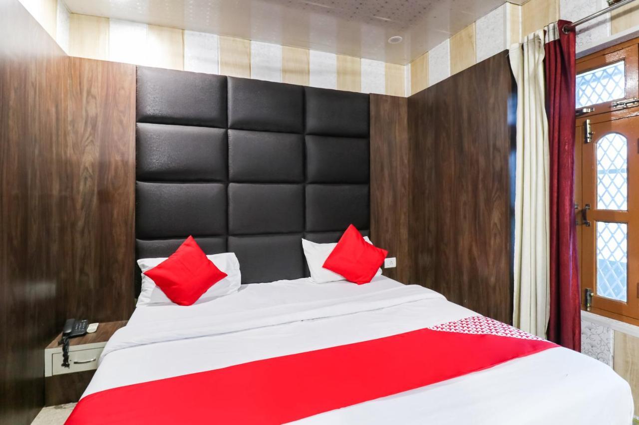 Oyo 6908 Hotel Royal City Āzamgarh Eksteriør billede
